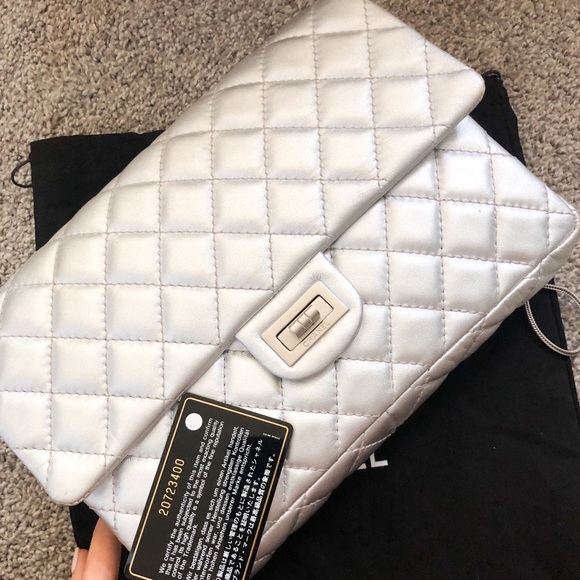 Authentic Chanel Reissue Clutch With Chain Flap - Picture 1 of 8